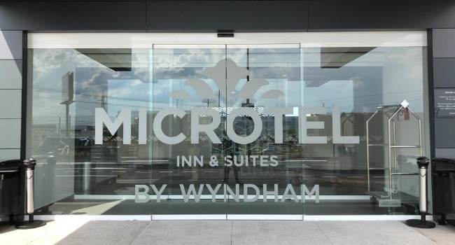 Hoteles Microtel Inn & Suites